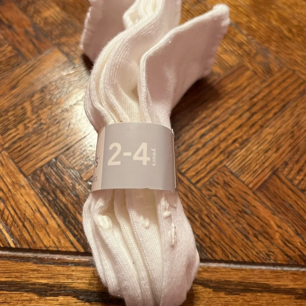 NWT’S Little Girls Brand New Carter Socks